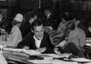 Students studying in the library of the Vermont Avenue campus.