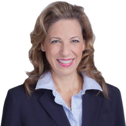 Diana Zschaschel ’92, D.D.S. ’97, Cert. ’99, M.D.E. Cert. ’04