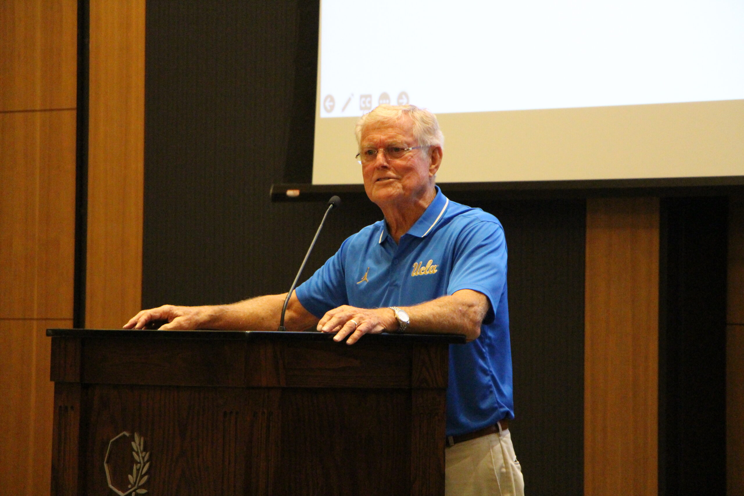 Former Bruin Head Coach Dick Vermeil