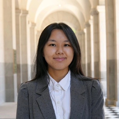 Emily Kawada ’24