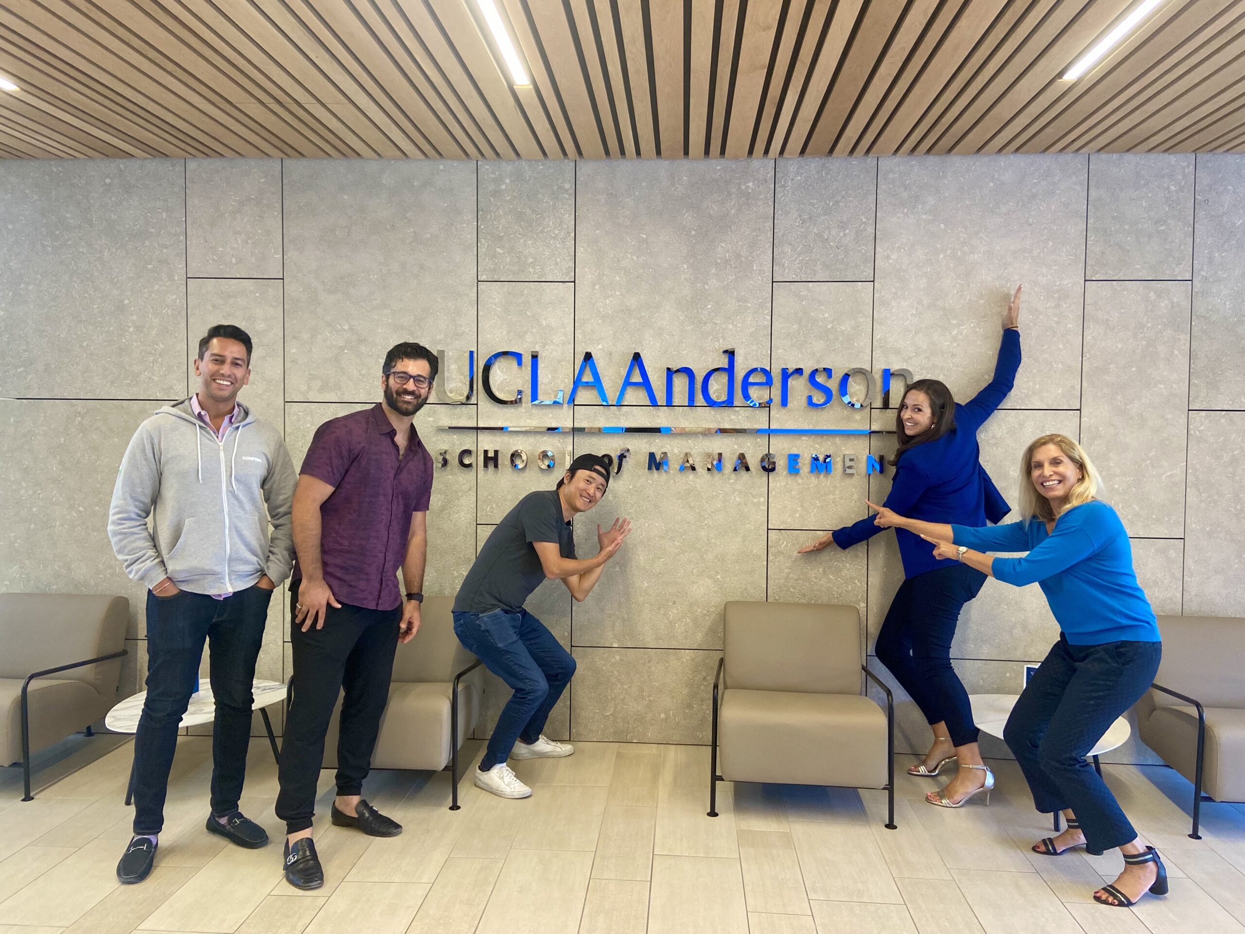 '22 LA Tech Week - Zubin Davar (BA '09, Riordan '13, MBA '15), Mike Vilardo (MBA '21), Sean Kim (Accelerator Mentor), Jesse Draper (BA '06), Trish Halamandaris (MBA '92)