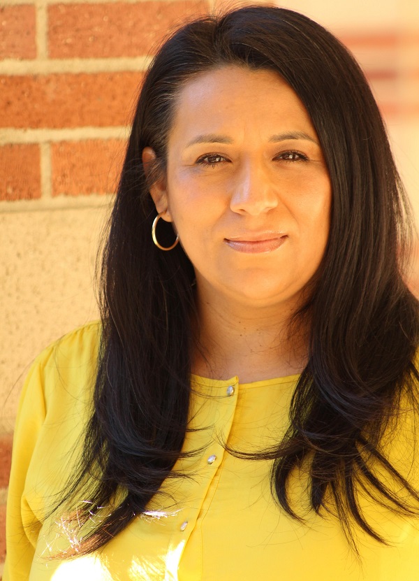 Carina Salazar '00