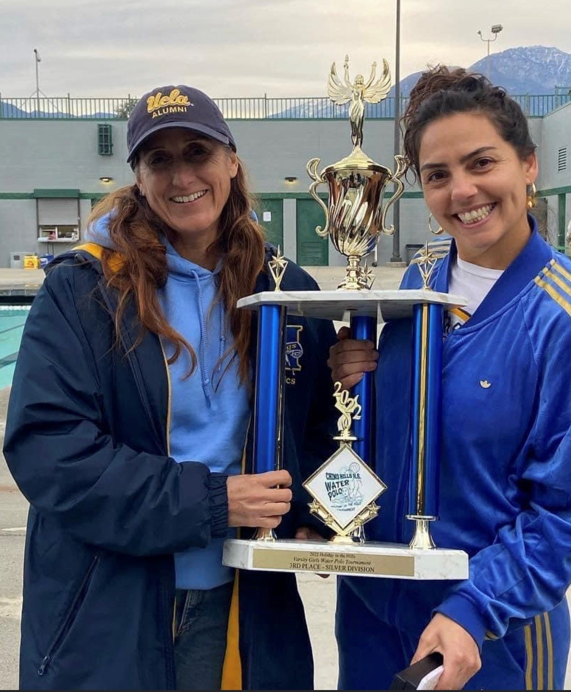 Leanne Drogin '93 (left)