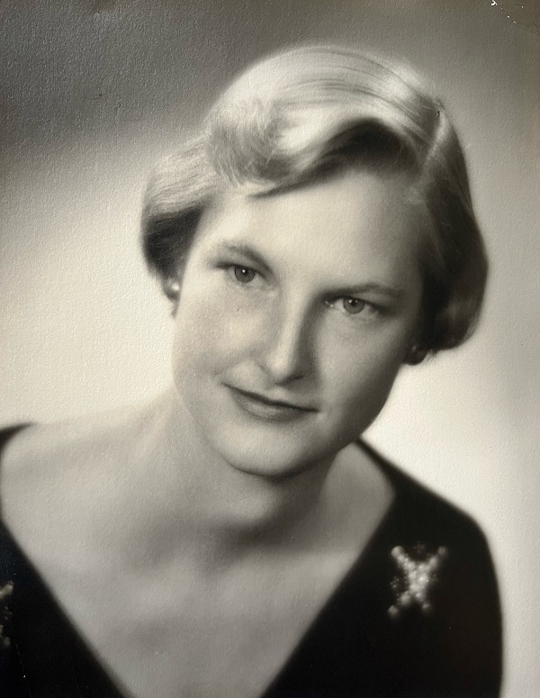 Janet Borchers Adams '53