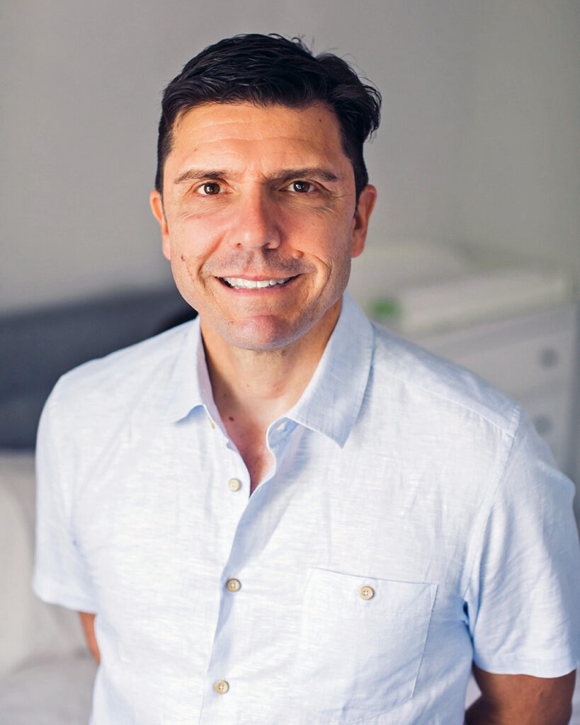 Andrew Acalinovich '90