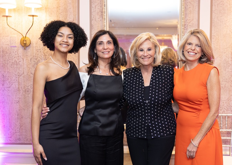 From left: GWI graduate Jayla Thomas, GWI Board Member Mitra Best '87, GWI Gala Special Guest Donna De Varona ʼ86 (Olympic Swimmer) and GWI Founder and CEO Jennifer Openshaw ʼ88, MBA ʼ98